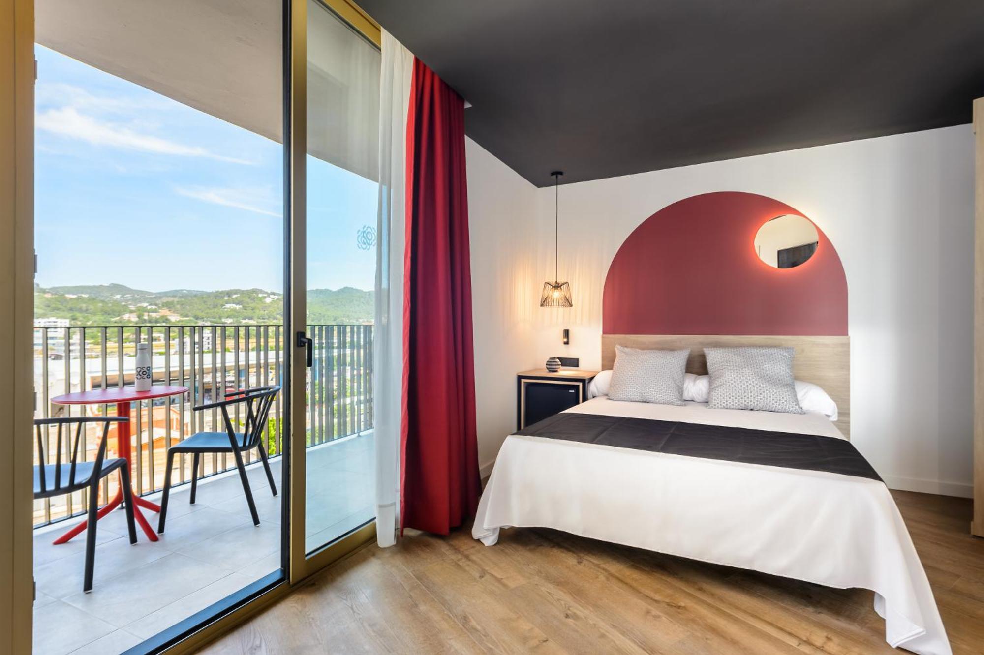 Hotel Vibra District - Adults Only Sant Antoni de Portmany Dış mekan fotoğraf