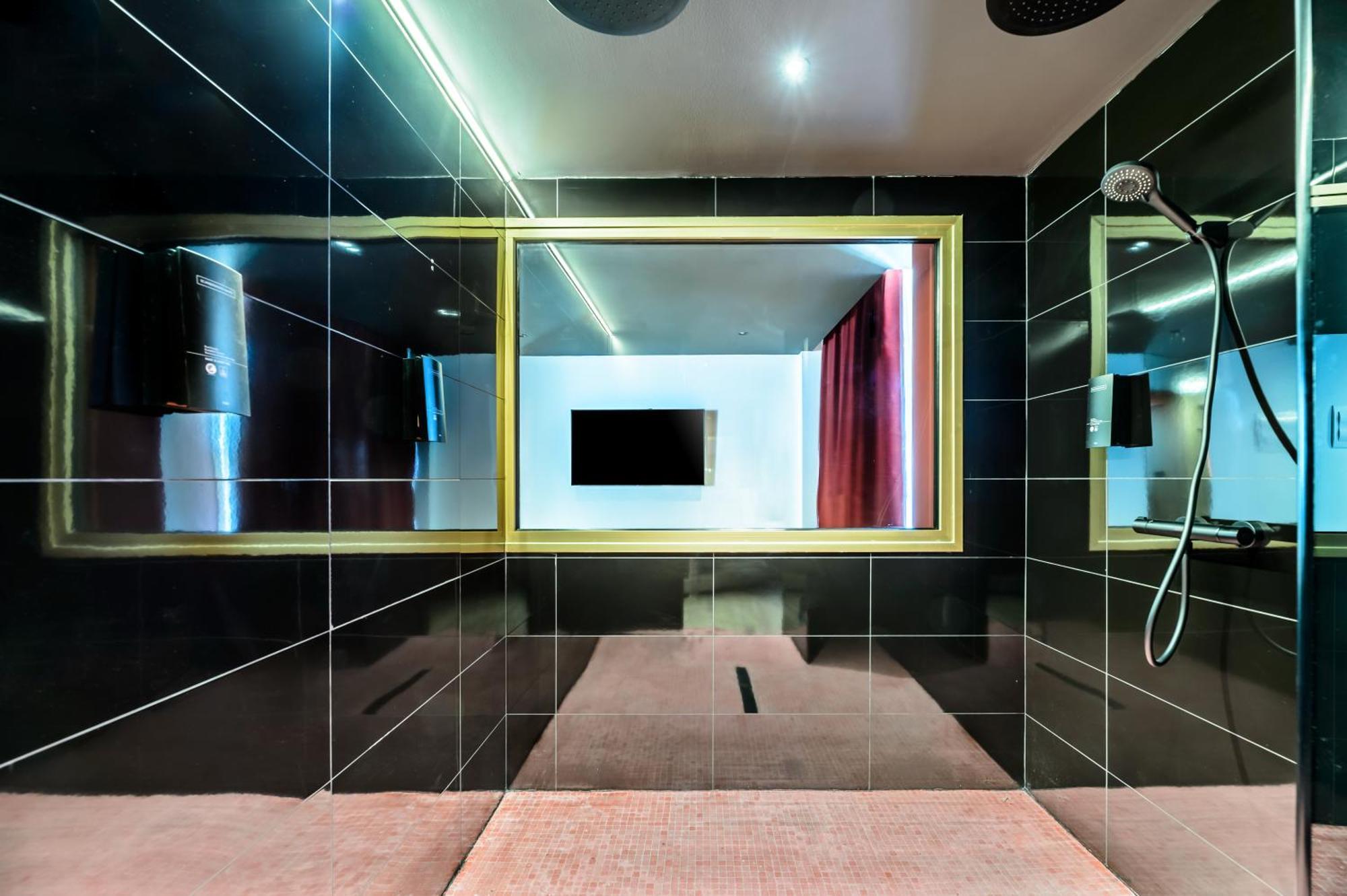 Hotel Vibra District - Adults Only Sant Antoni de Portmany Dış mekan fotoğraf