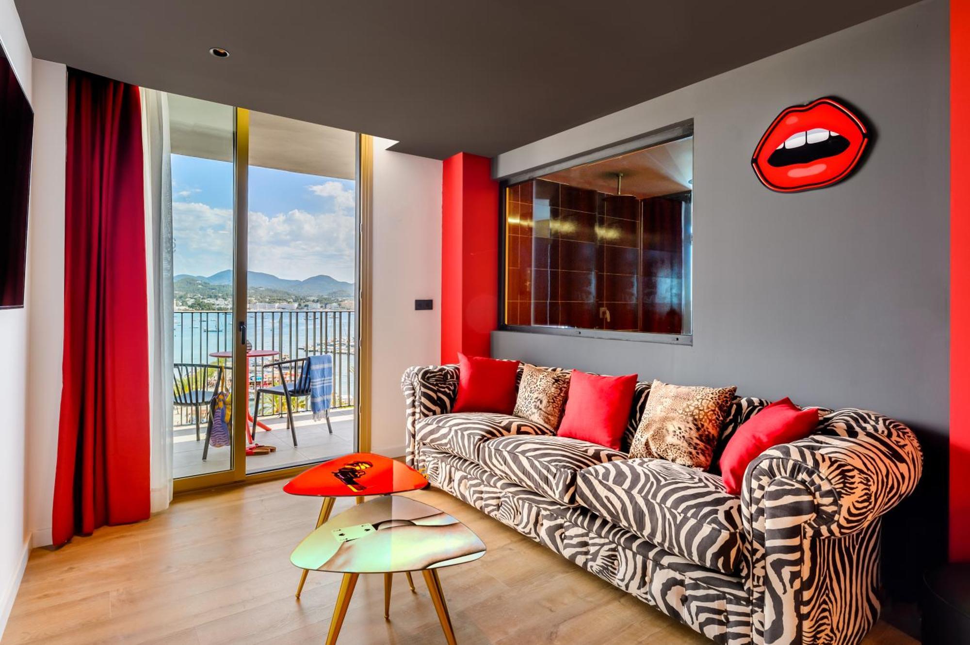 Hotel Vibra District - Adults Only Sant Antoni de Portmany Dış mekan fotoğraf