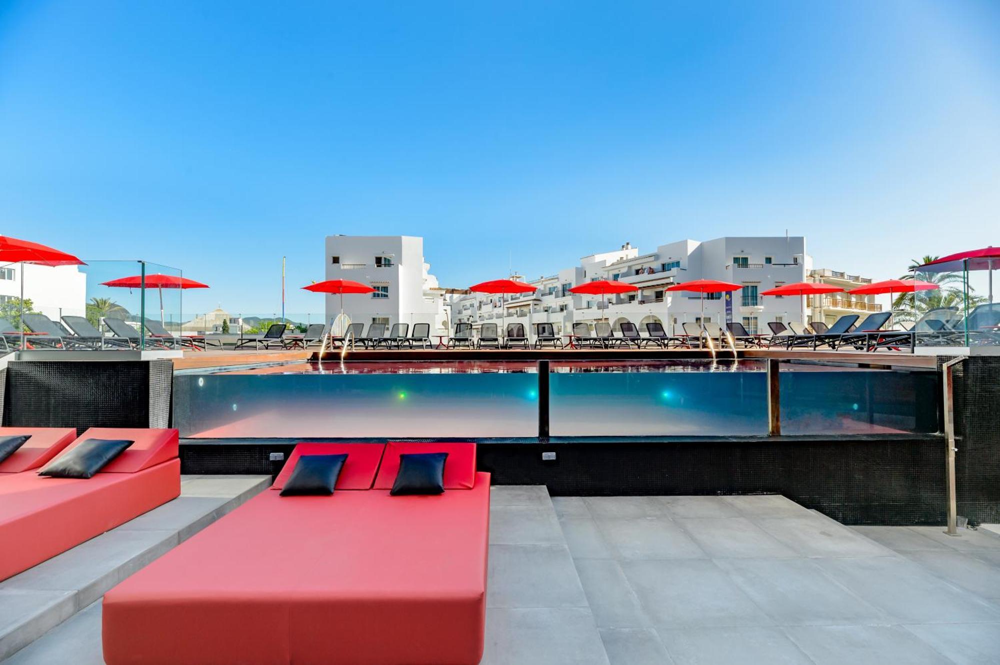 Hotel Vibra District - Adults Only Sant Antoni de Portmany Dış mekan fotoğraf