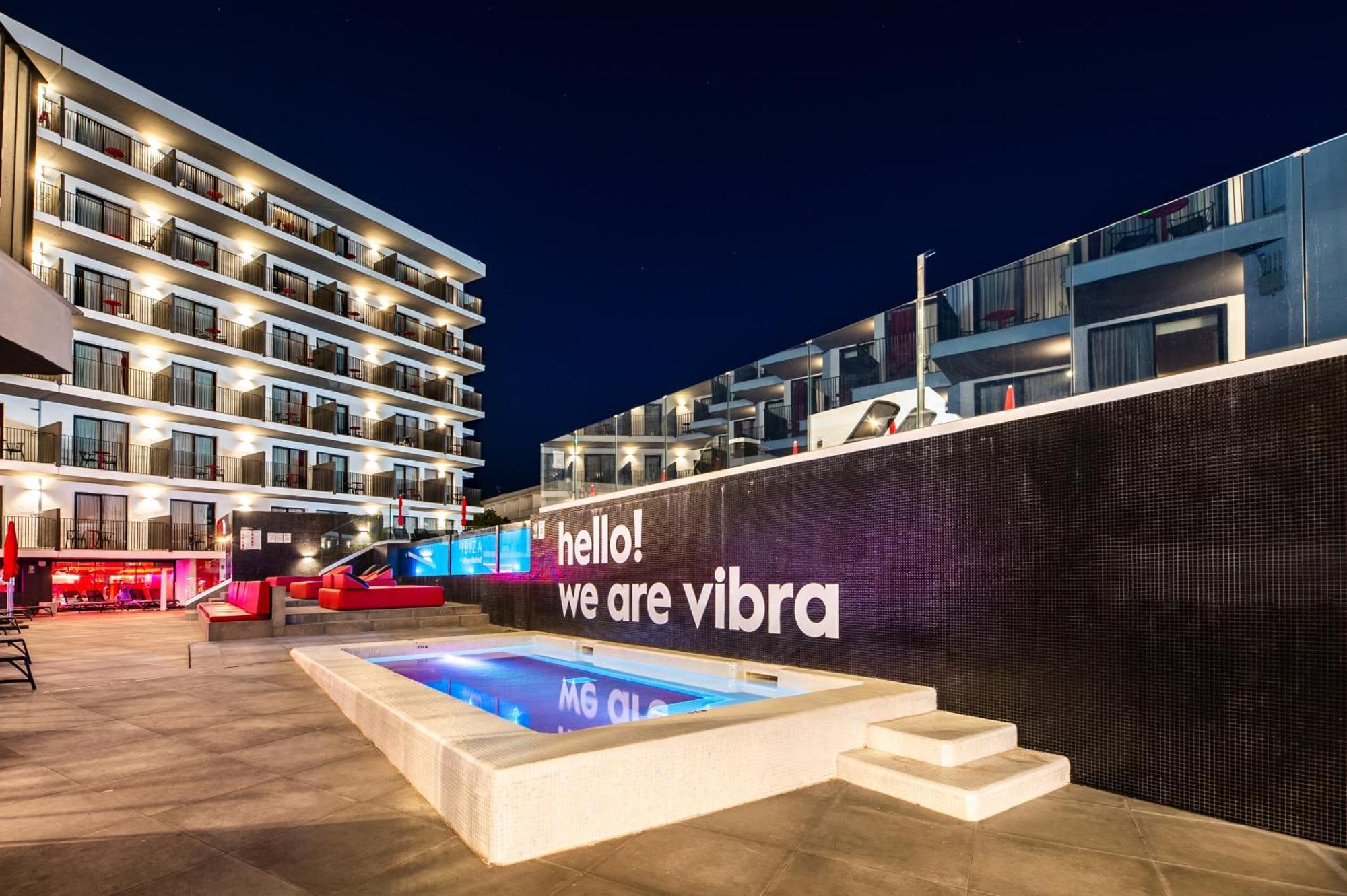 Hotel Vibra District - Adults Only Sant Antoni de Portmany Dış mekan fotoğraf