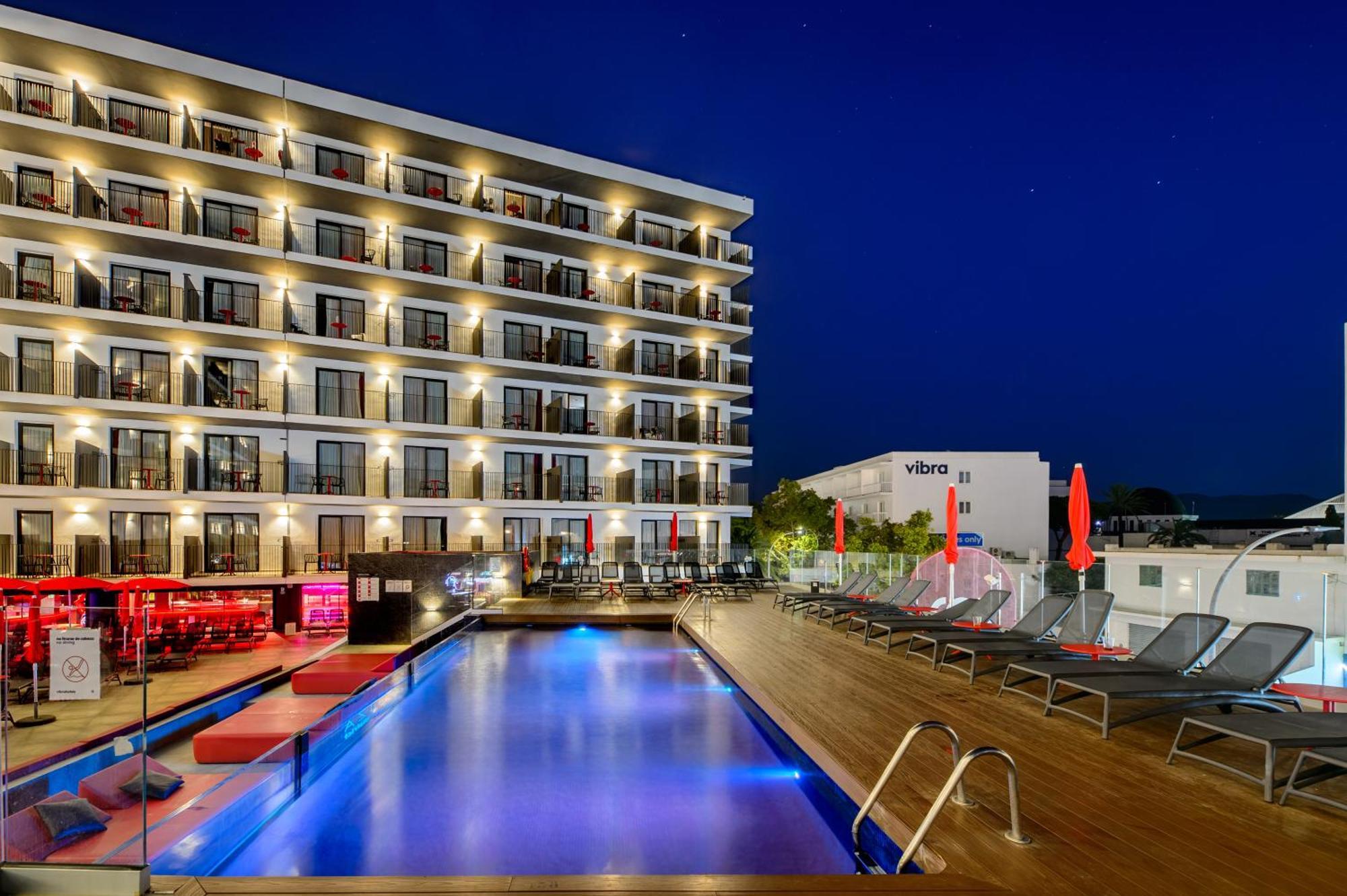 Hotel Vibra District - Adults Only Sant Antoni de Portmany Dış mekan fotoğraf